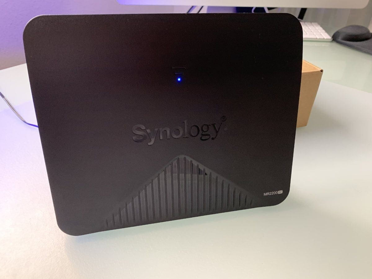 Caja Synology Router Mesh MR2200ac